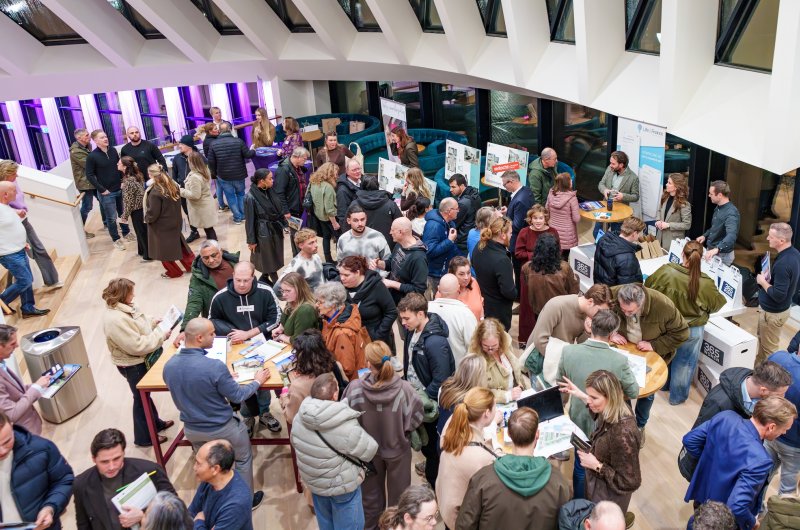 Veel-bezoekers-Woonmarkt-Nissewaard-27-januari-2026