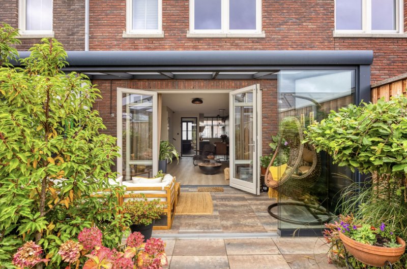 Eengezinswoning-met-serre-Aak-17-Spijkenisse