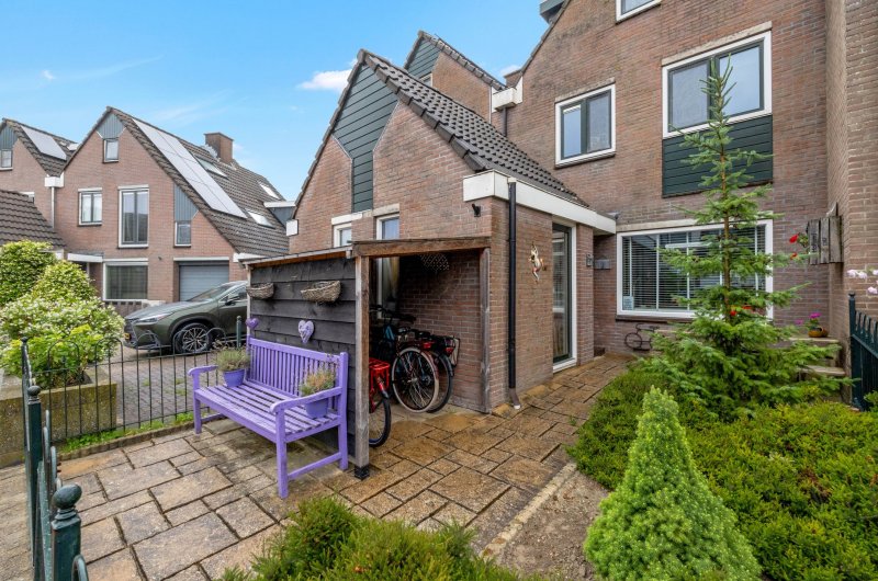 Foto-buitenzijde-eengezinswoning-Savornin-Lohmanstraat-115-Zuidland