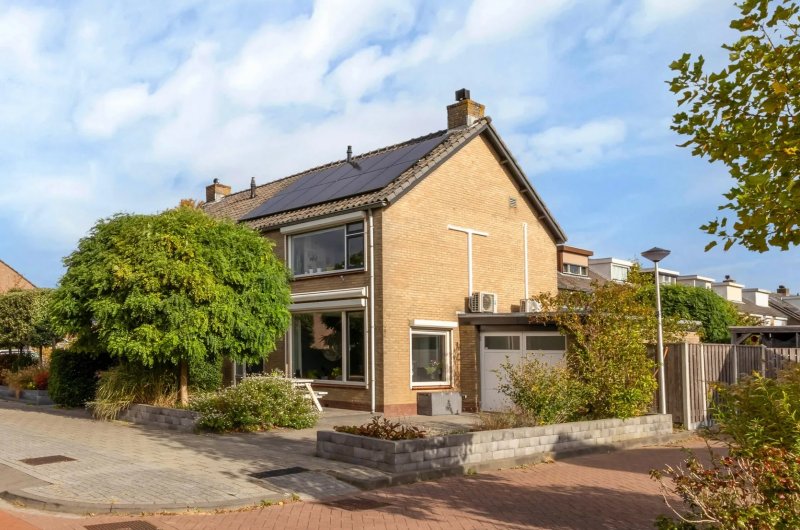 Exterieur-twee-onder-een-kapwoning-De-Savornin-Lohmanstraat-45-Zuidland