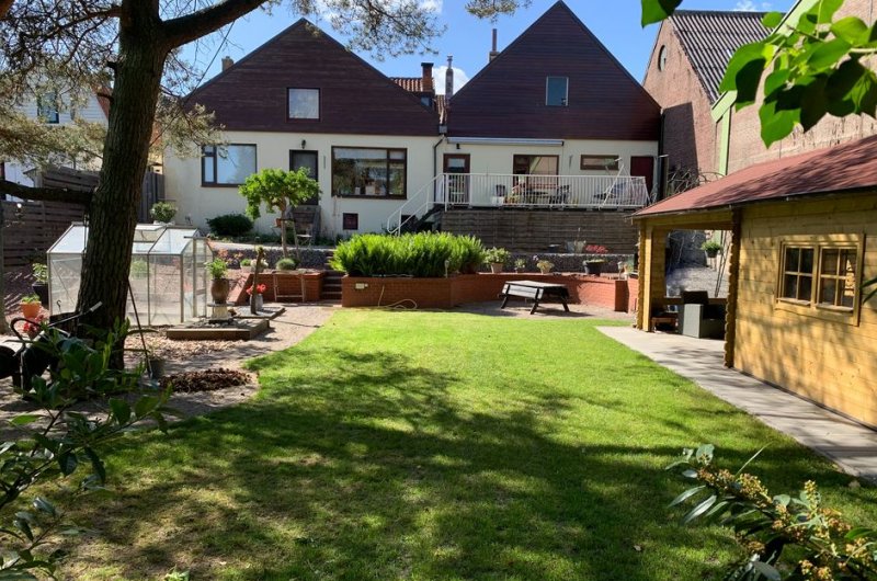 Woon-werkwoning Ring 15 in Simonshaven.