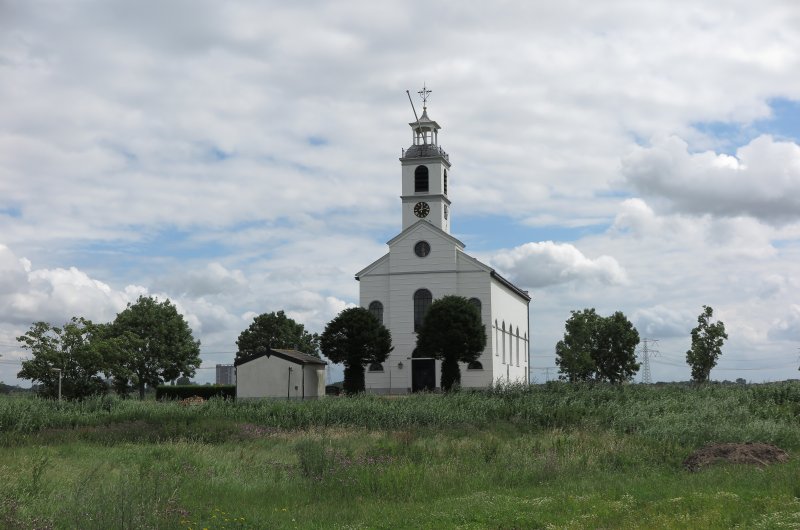 Foto-van-het-Witte-Kerkje-in-Simonshaven-wandelroute-polder-Biert