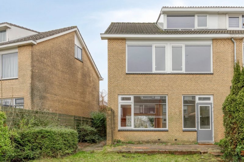 Eengezinswoning (hoek, koop) Beverveen 217 in Spijkenisse (exterieurfoto)