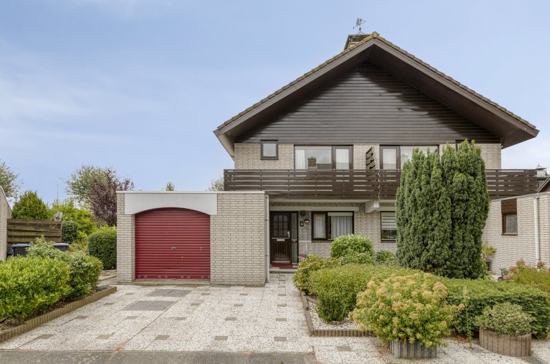 Twee-onder-één-kapwoning-Nijlstraat-4-Spijkenisse