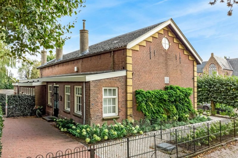 Foto-oud-schoolgebouw-Schoolstraat-2-Geervliet