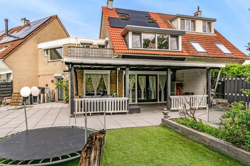 Foto-geschakelde-tweekapper-Wulphoek-32-Spijkenisse